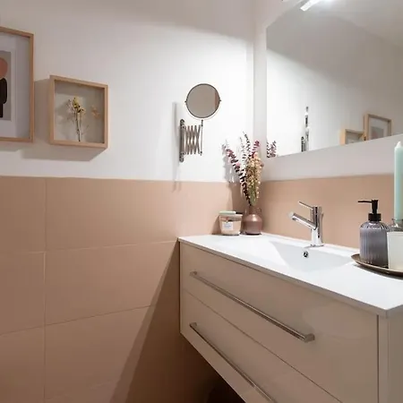Apartment Enjoy - Downtown Nest In Piazza Garibaldi *